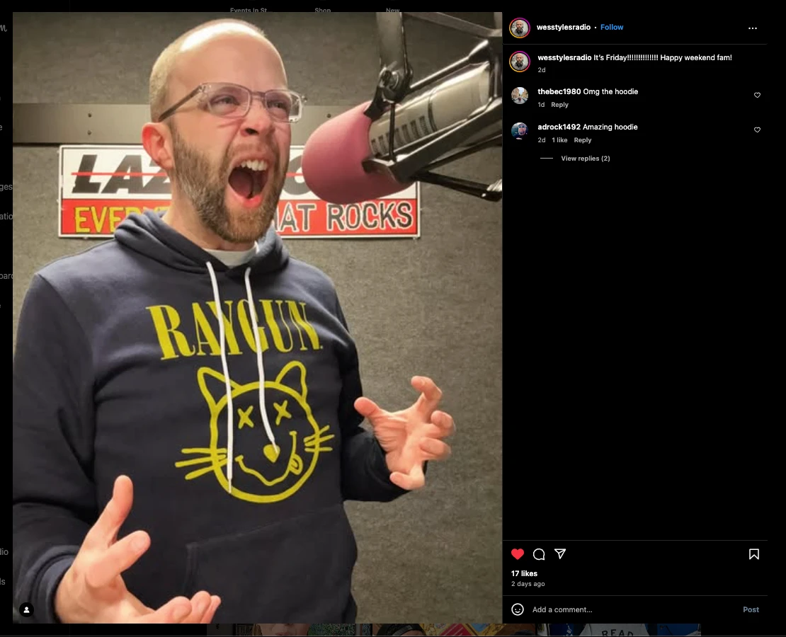 RAYGUN Smiley Cat Logo Pullover Hoodie 5 RAYGUN Smiley Cat Logo Pullover Hoodie - Image 3